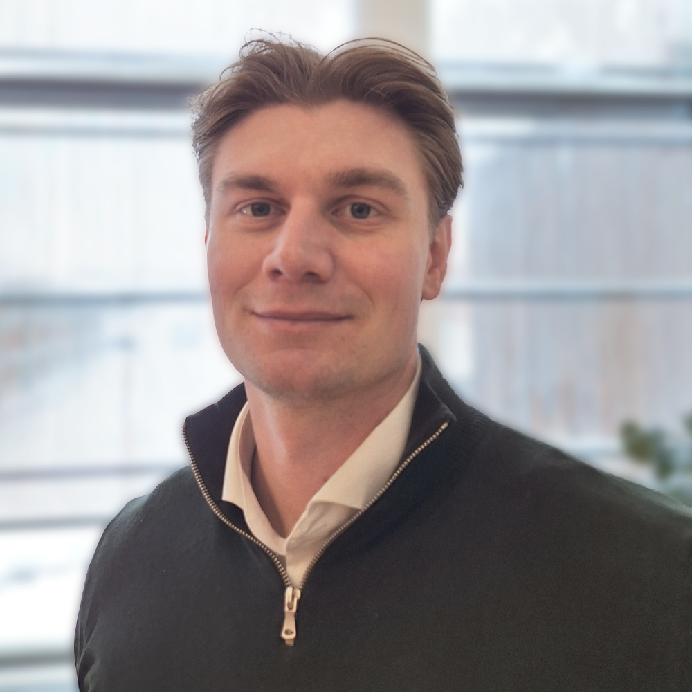 Sebastian, Account Executive