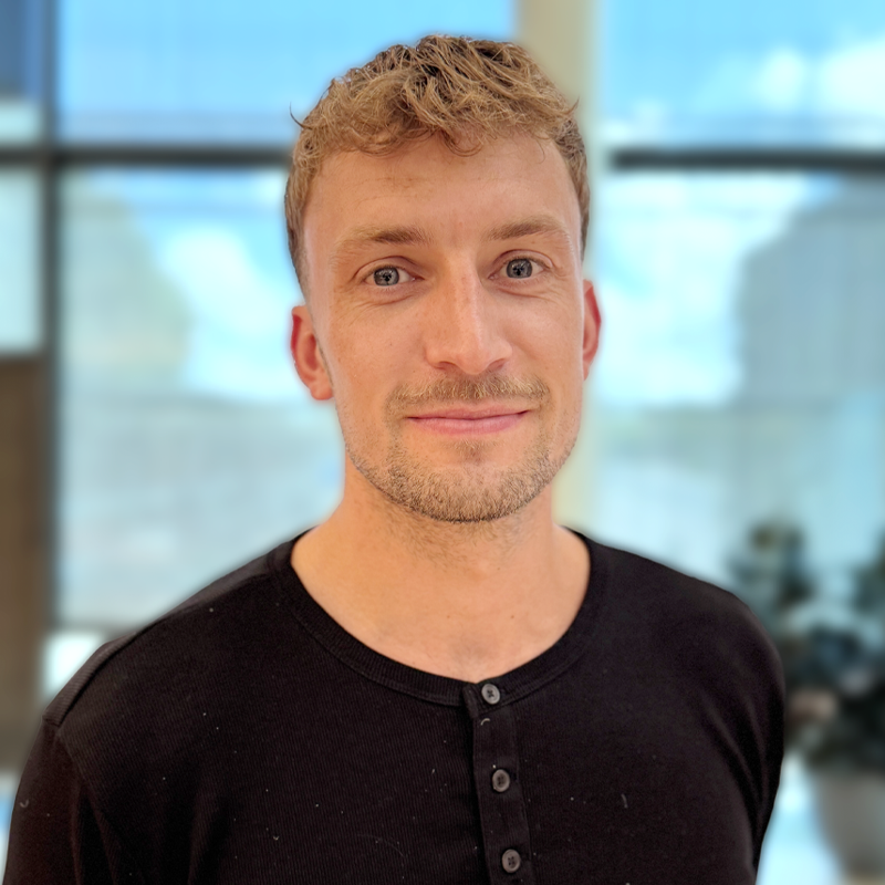 Tais, Account Executive